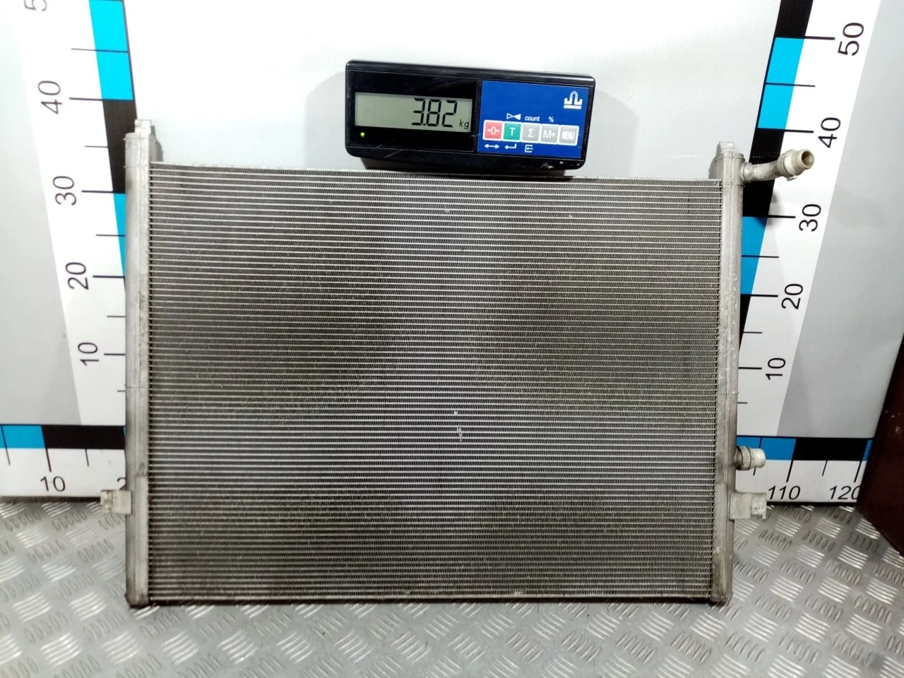 [Б/У] Радиатор интеркулера N63B44C - (Состояние: Отличное 45 000 км) [Код: 00599988 ]