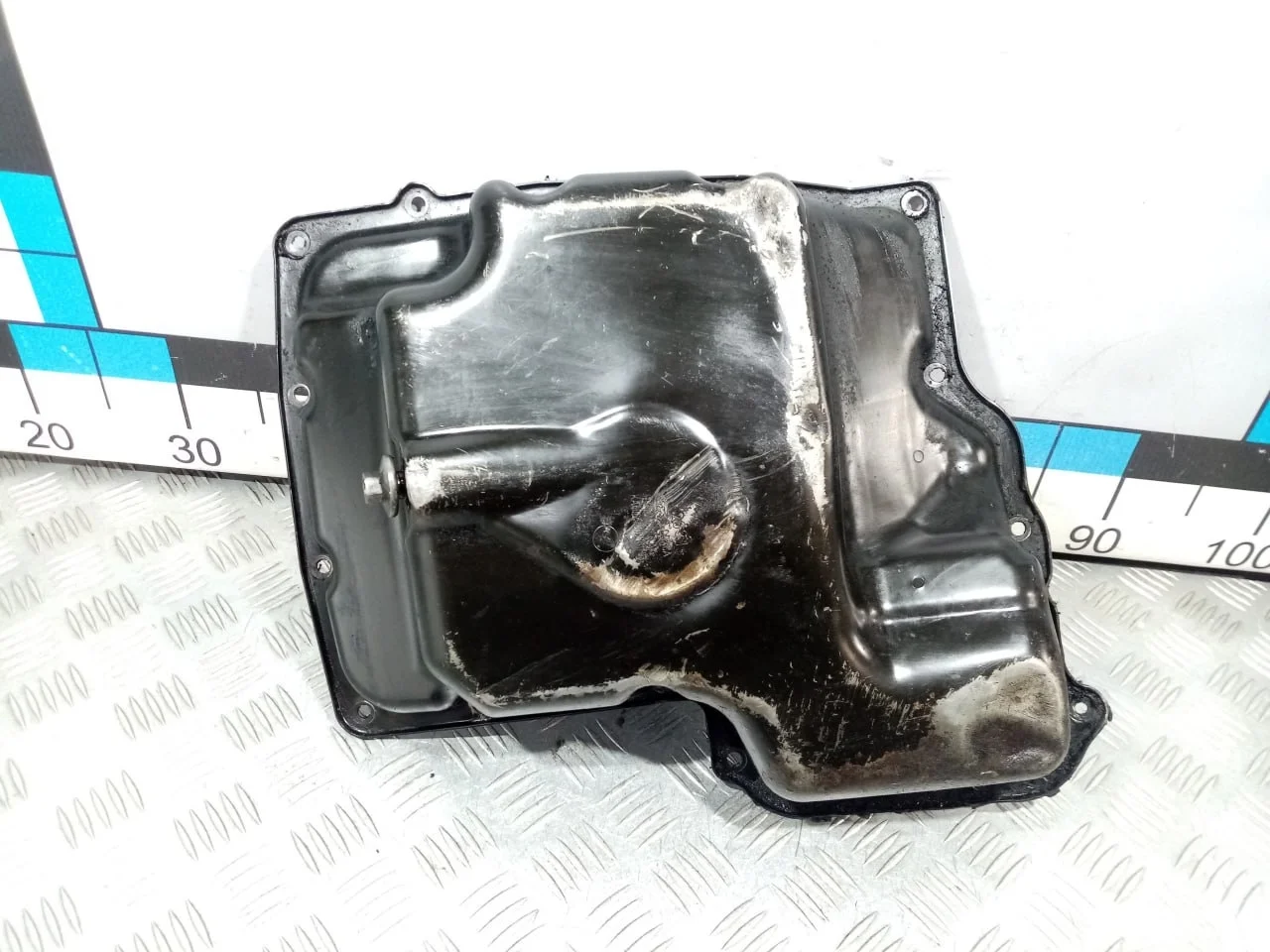 [Б/У] Поддон масляный двигателя Ford - Небольшие вмятины [Незначительные дефекты] [Код: 00597022 ]