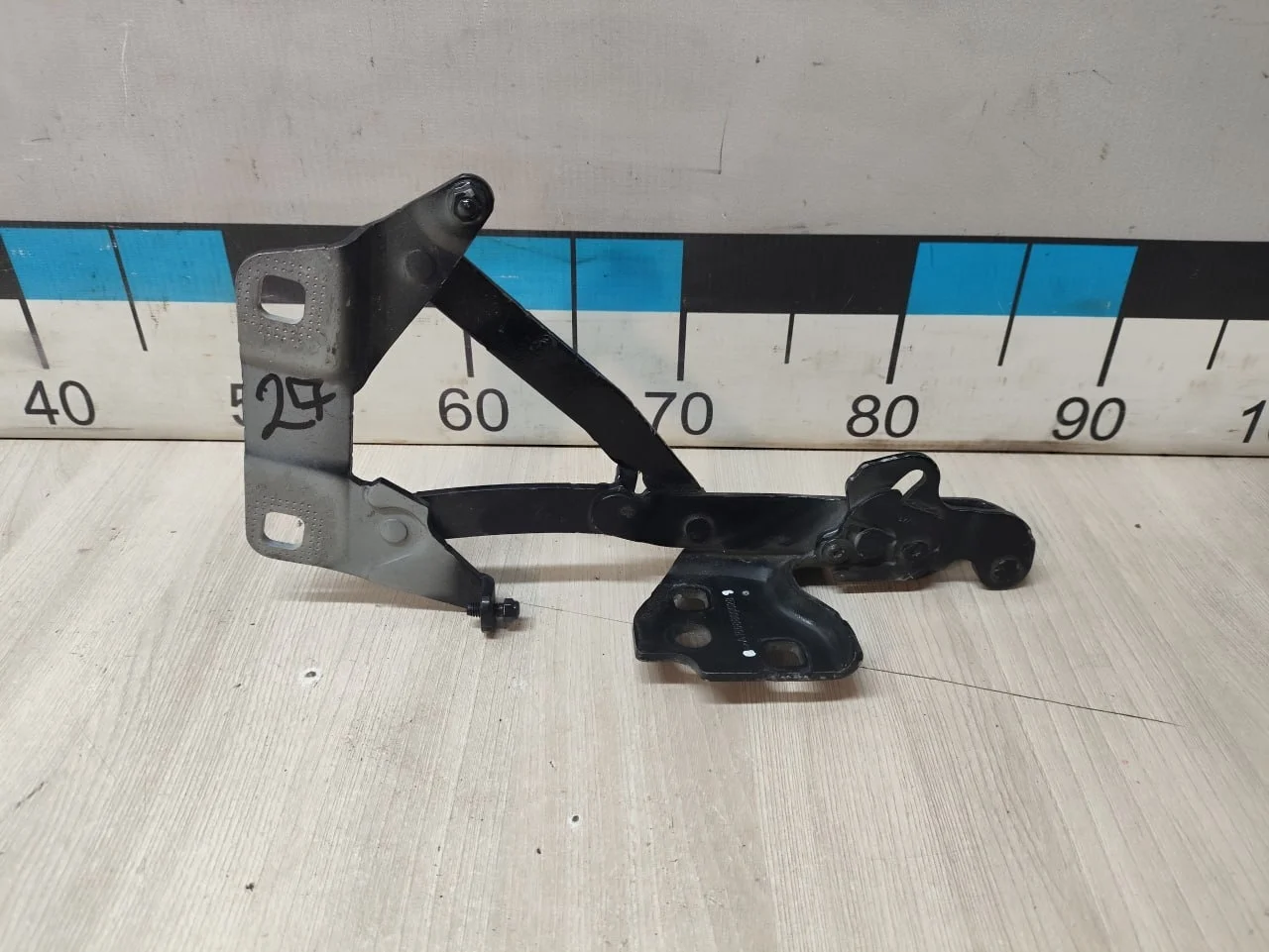 [Б/У] Петля капота левая [Код: 00594378 ]