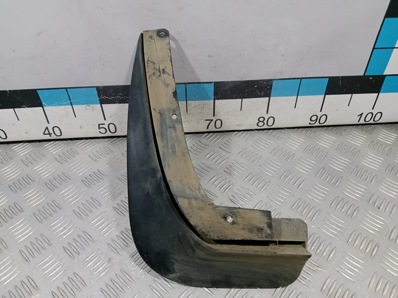 [Б/У] Брызговик задний левый [Код: 00597926 ]