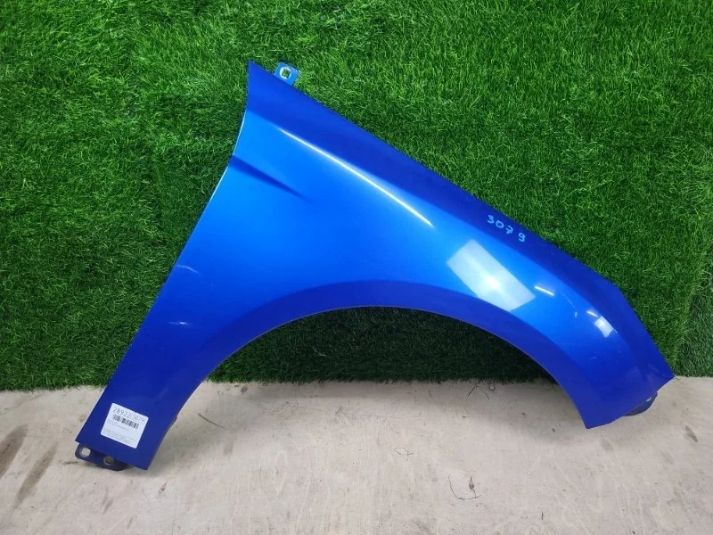 Крыло Ford Focus 3 2013 2171302 CB8 MGDA, переднее правое