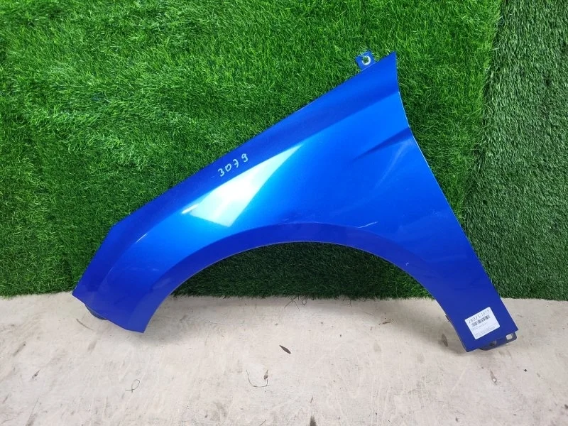 Крыло Ford Focus 3 2013 2171304 CB8 MGDA, переднее левое