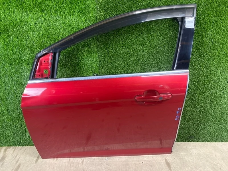 Дверь в сборе Ford Focus 3 2013 2147844 CB8 MGDA, передняя левая