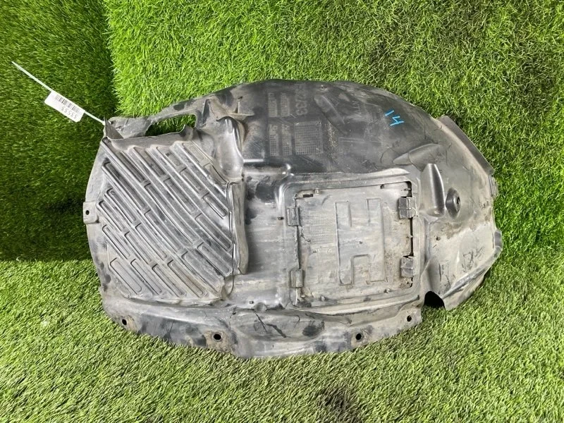 Подкрылок BMW 4-Series 2013 51717260729 F32 N20 B20A, передний левый