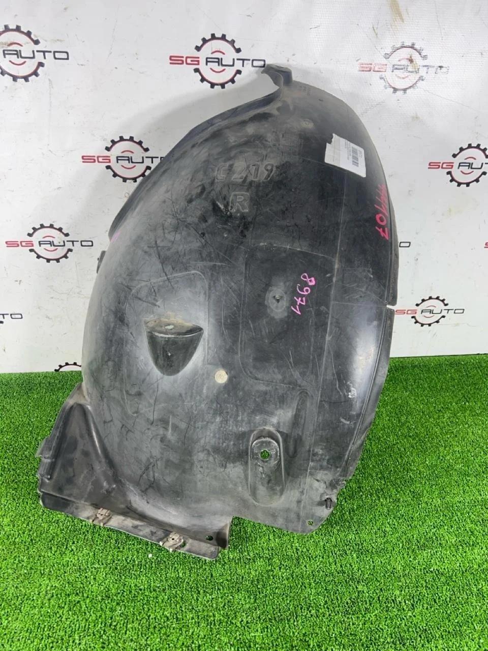 Подкрылок Mercedes-BENZ CLS 2008 C219