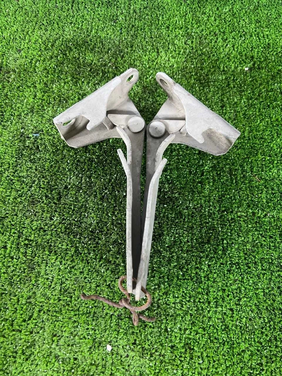 Петля капота Mitsubishi Pajero 1999 V63W