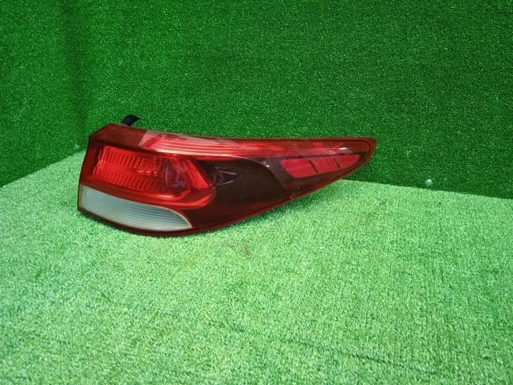 Фонарь наружний Kia Rio 2018 92402H0000 FB G4LC, правый