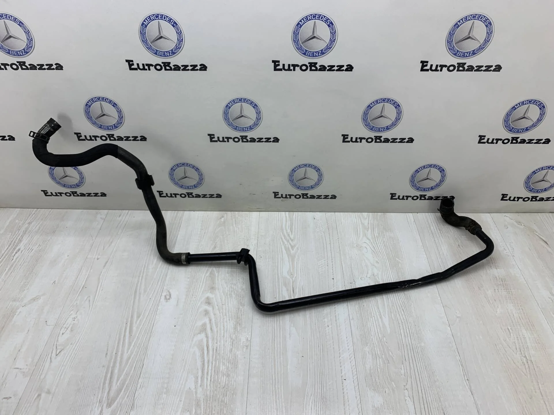Патрубок системы охлаждения Mercedes W166