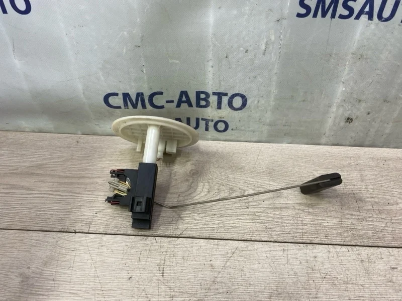 Датчик уровня топлива Volvo Xc90 8683142 ХС90 4.4 B8444S
