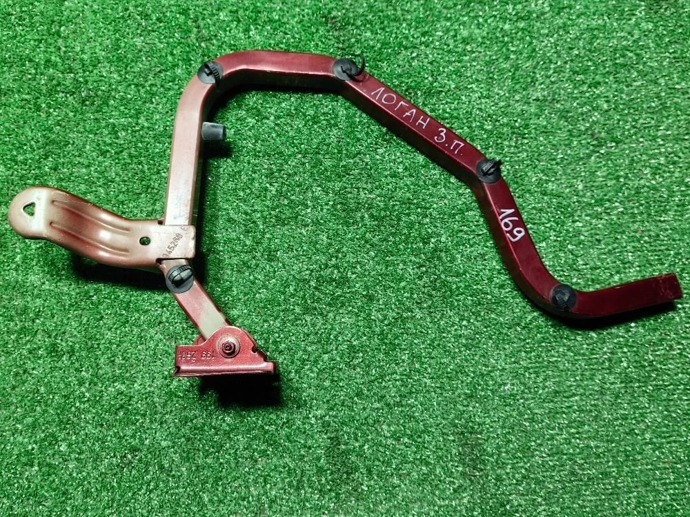 Петля крышки правая багажника Renault Logan 1