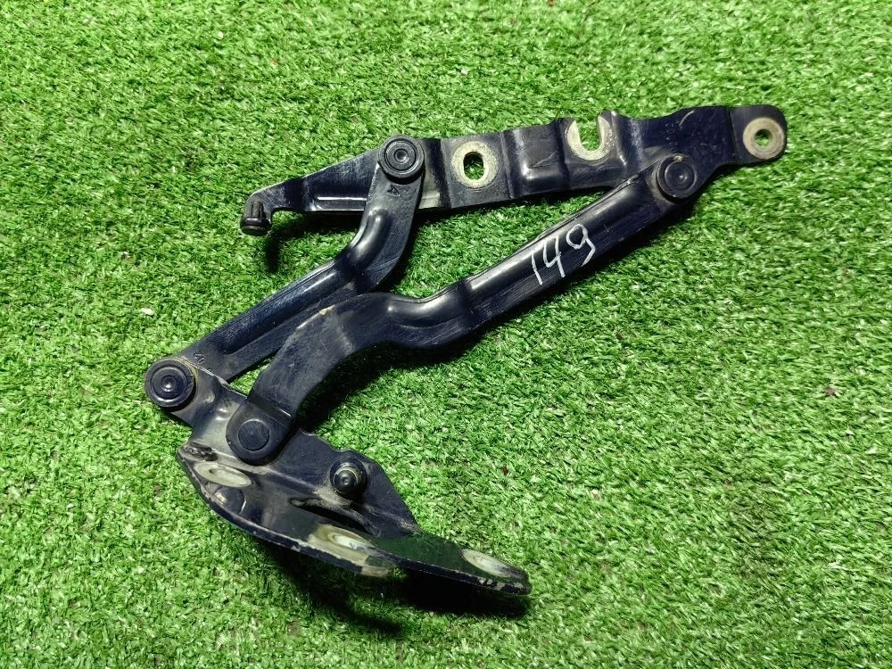 Петля крышки багажника левая Audi A6 C5