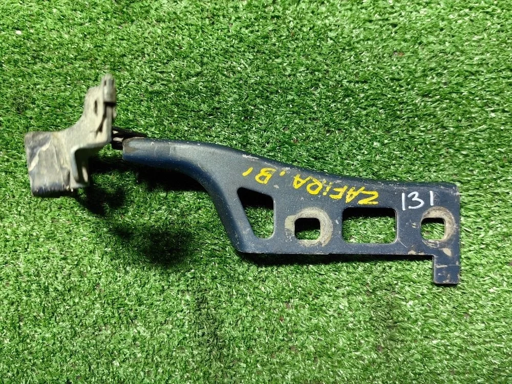 Петля капота правая Opel Zafira B