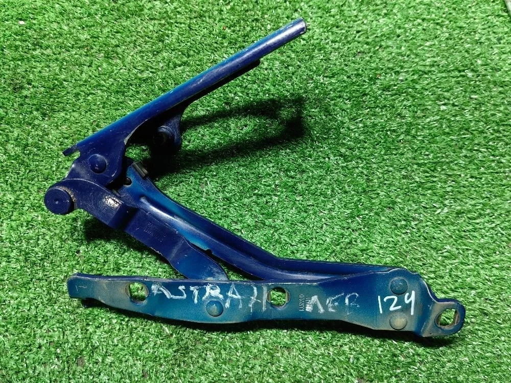 Петля багажника левая Opel Astra H