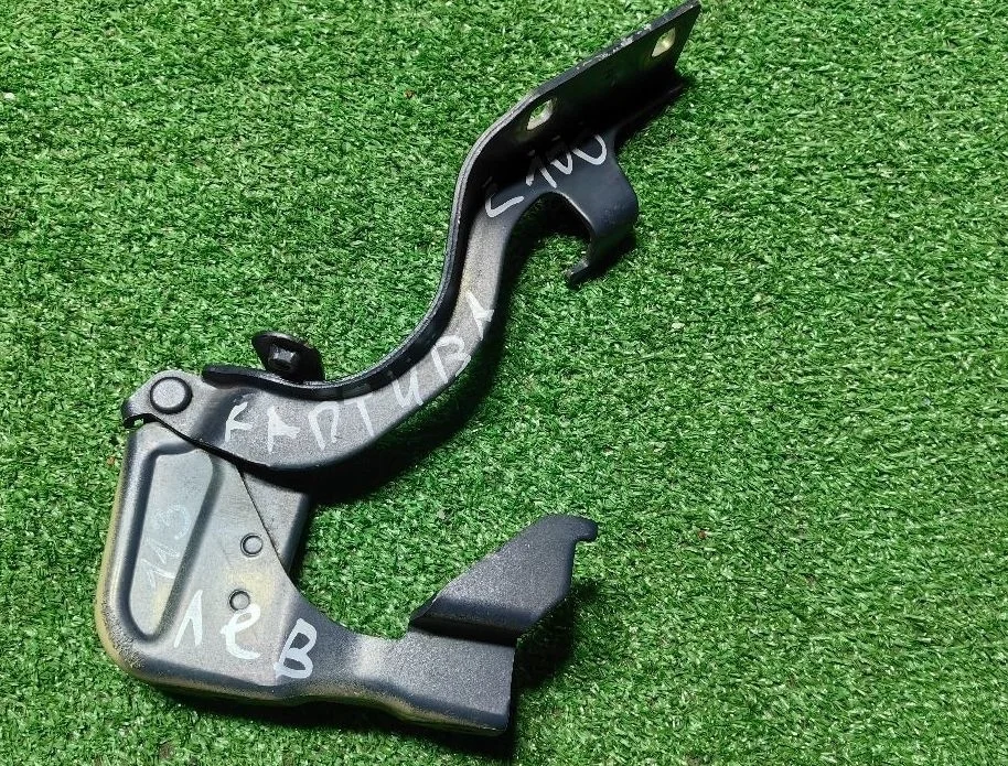 Петля капота левая Chevrolet Captiva I