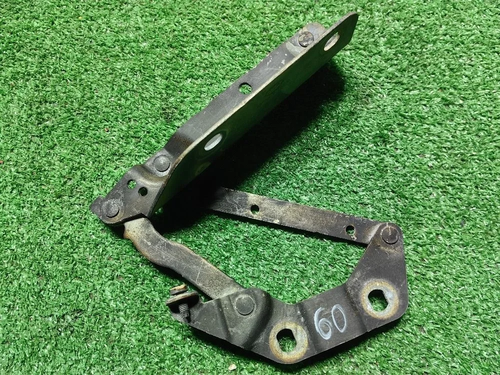 Петли капота правая Land Rover Freelander 2