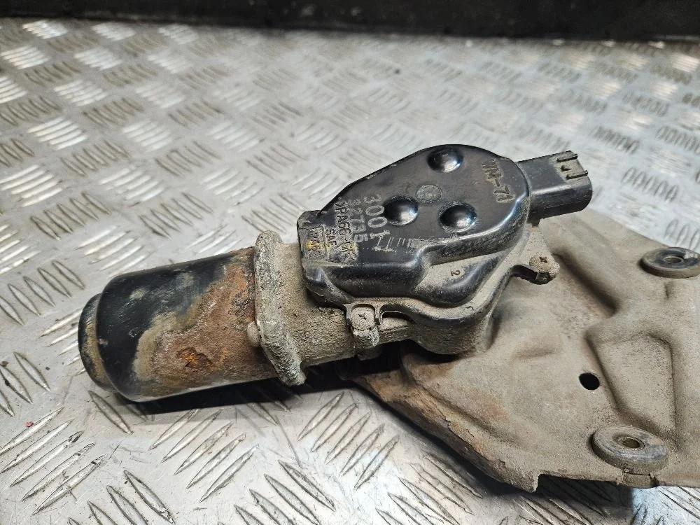 Моторчик дворников на Mitsubishi Lancer 9