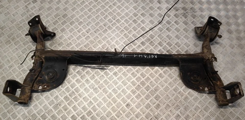 Балка задняя Renault Logan I