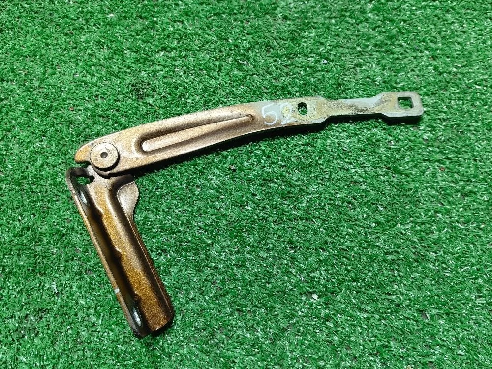 Петля капота левая Renault Duster