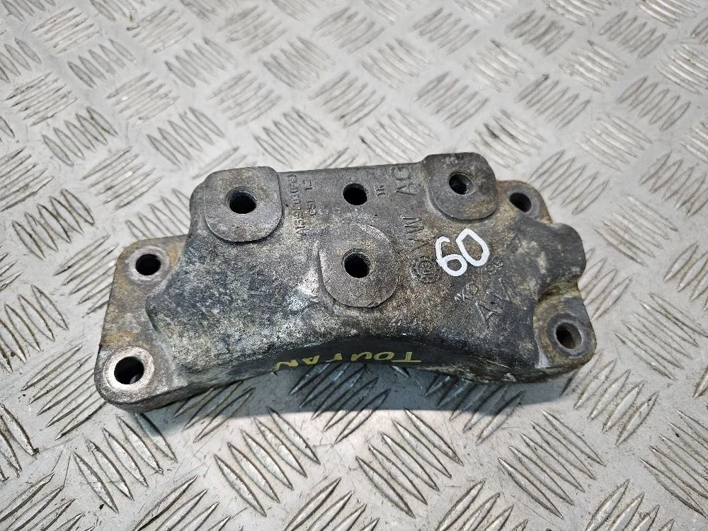 Кронштейн акпп VW Touran