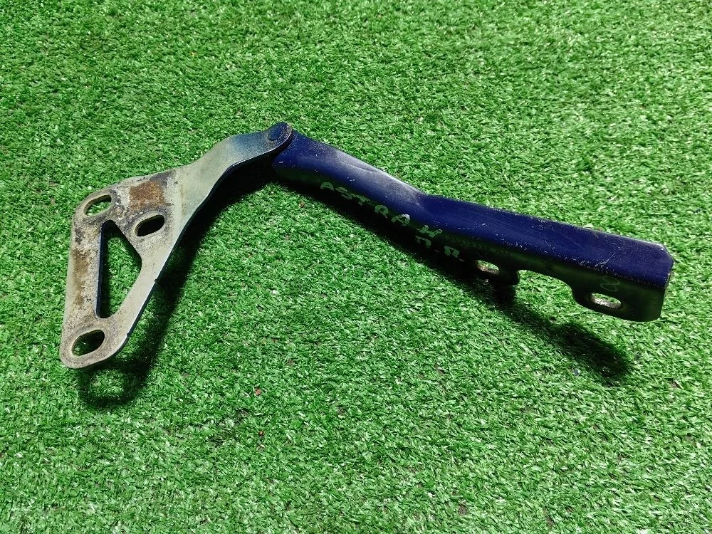 Петля капота правая Opel Astra h