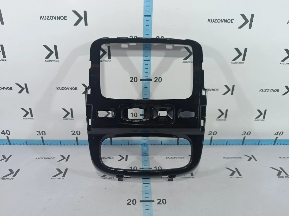 Накладка торпедо Renault Duster 2013 HSM