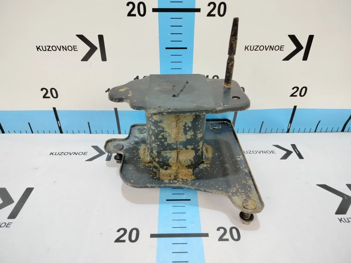 Кронштейн усилителя бампера (демпфер) Kia Optima K5 2016 JF