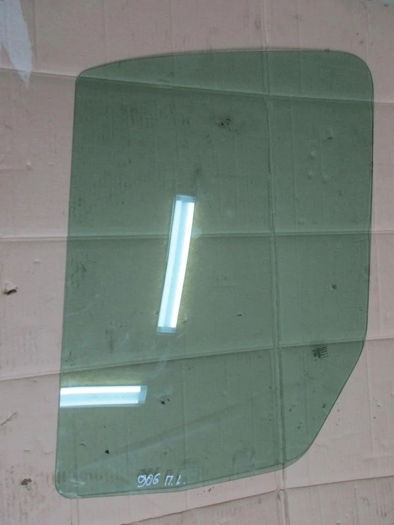 Стекло переднее левое Mercedes-Benz