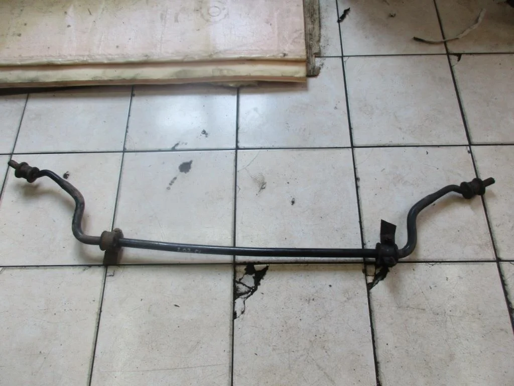 Стабилизатор передний Mercedes-Benz