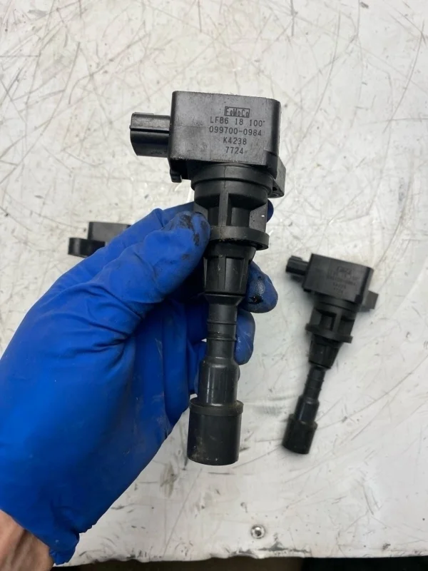 Катушка зажигания Mazda 6 LFB618100B GG L8