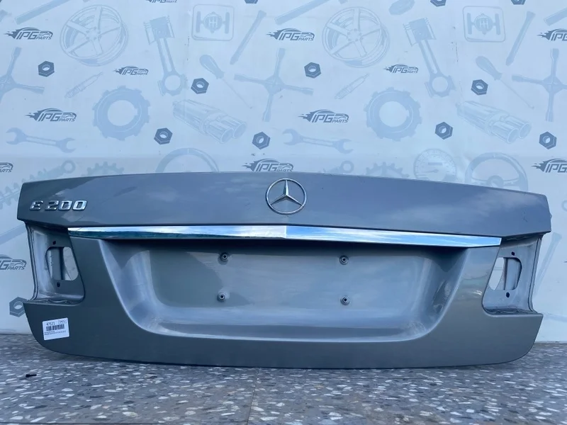 Крышка багажника Mercedes-benz 2013 W212