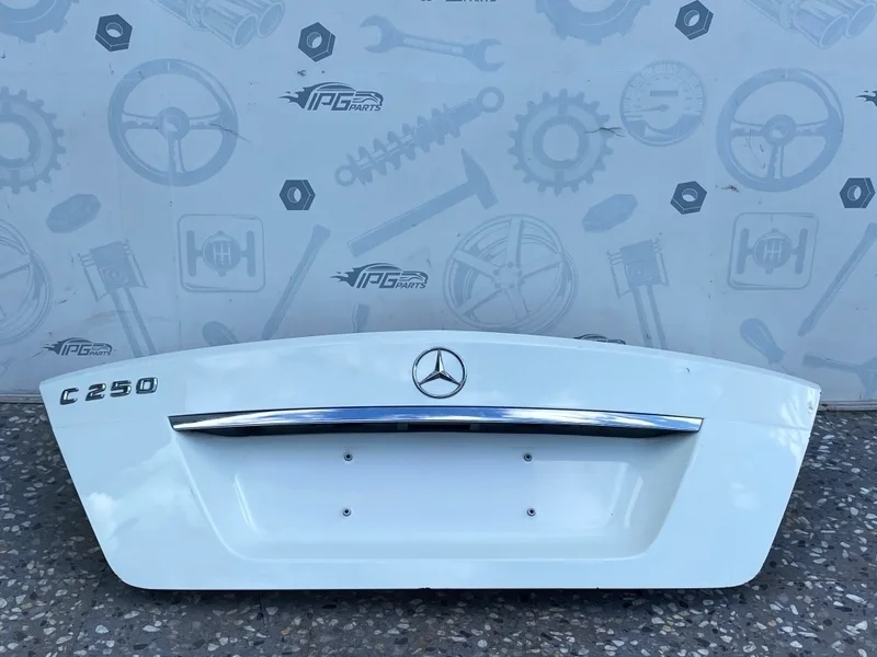 Крышка багажника Mercedes-benz 2012 C204
