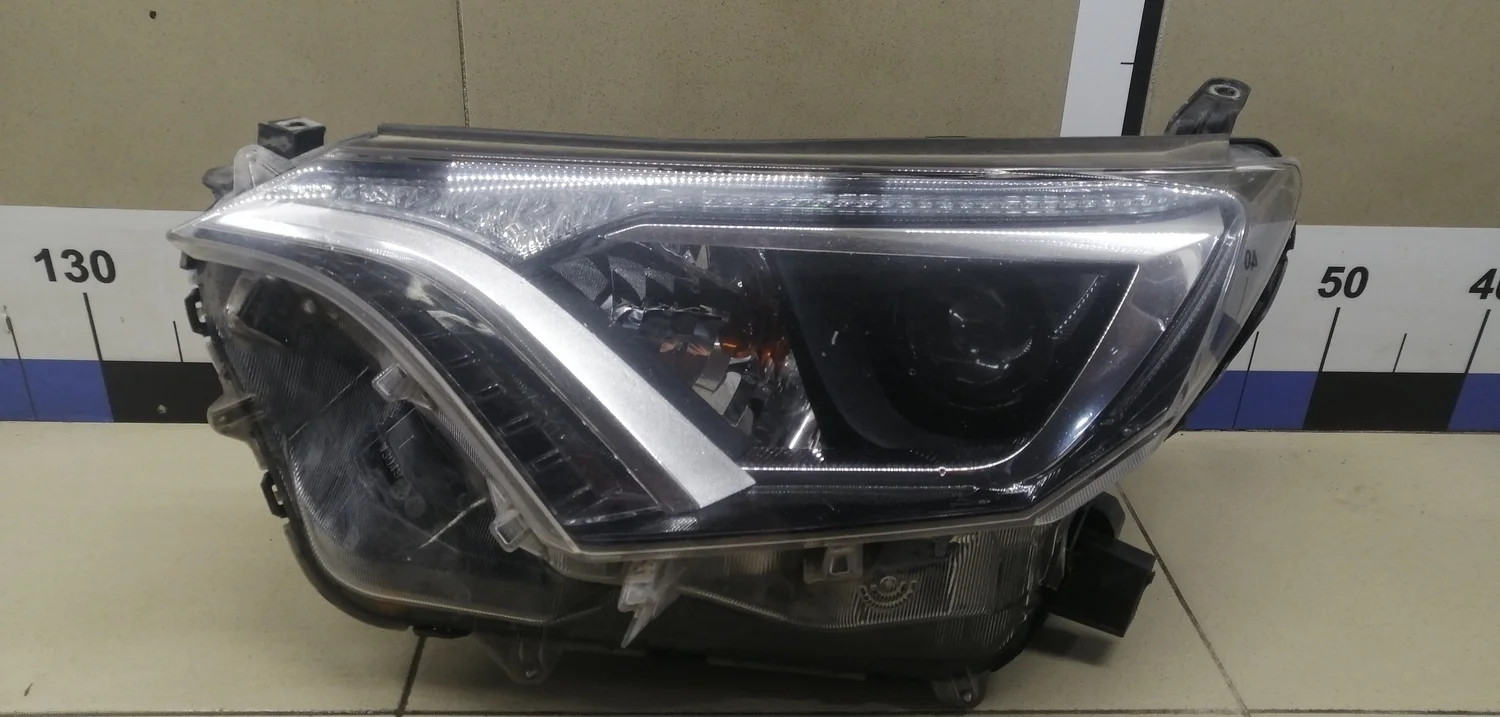 Фара левая RAV 4 2013-2019