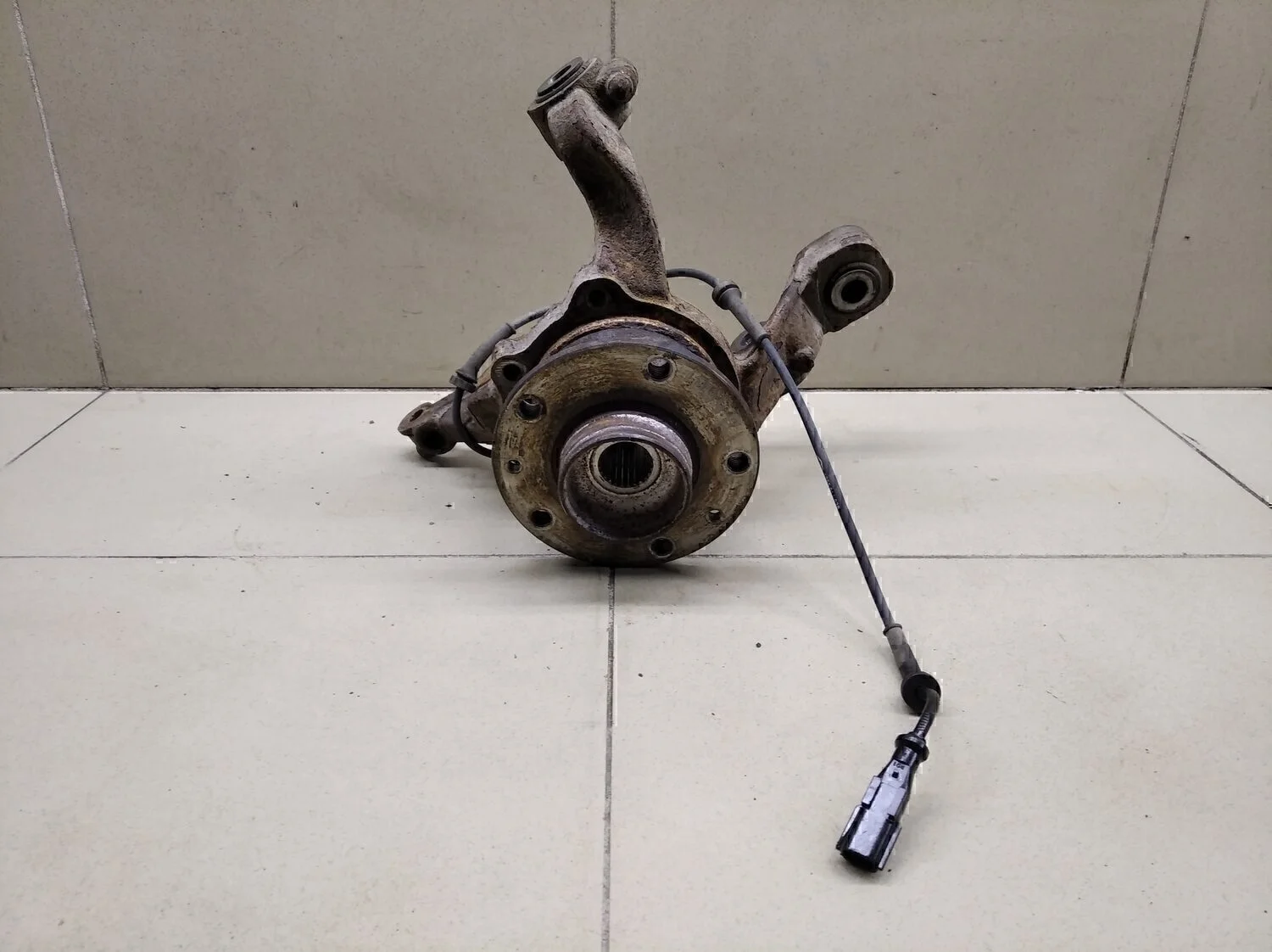 Кулак поворотный задний левый Duster 2012>