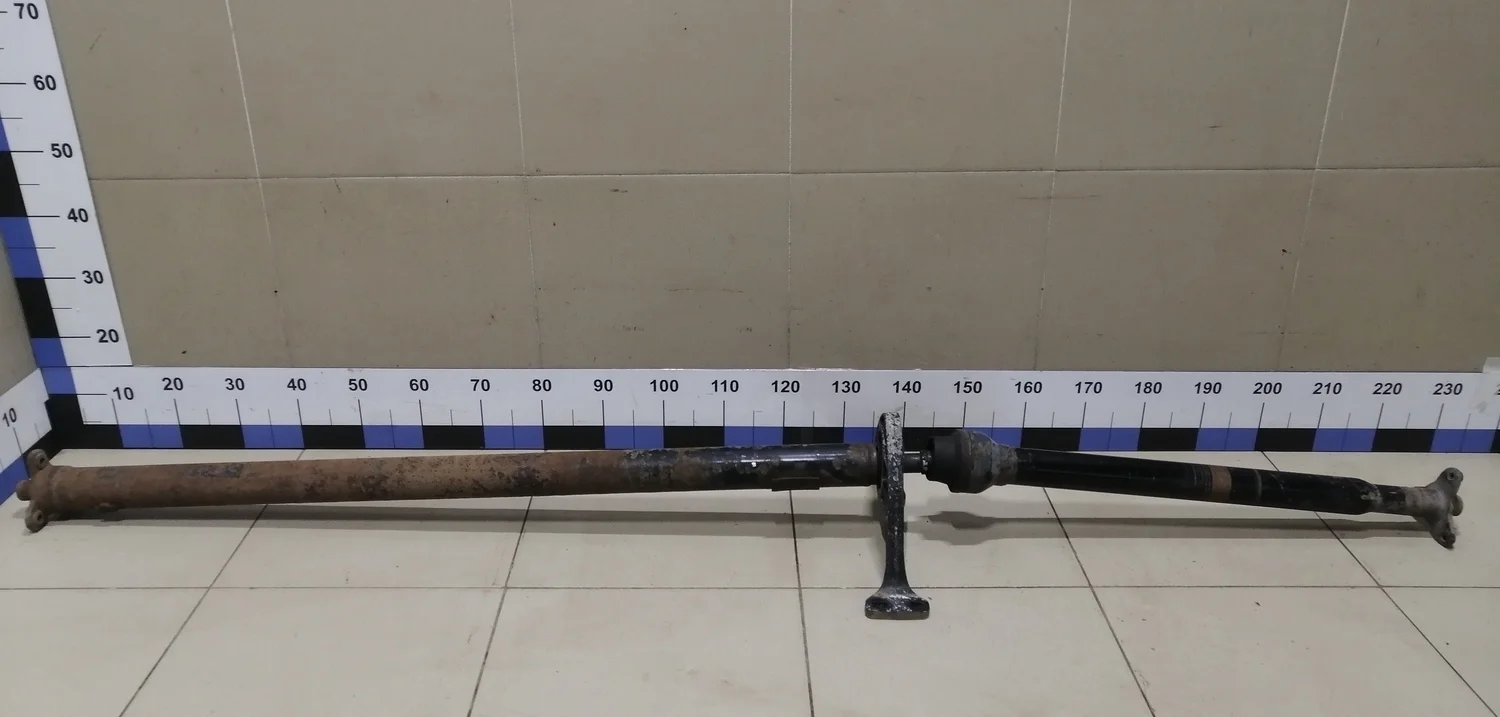 Вал карданный задний Tiguan 2011-2016