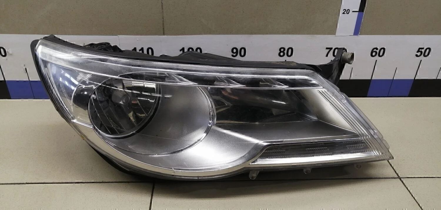 Фара правая Tiguan 2007-2011