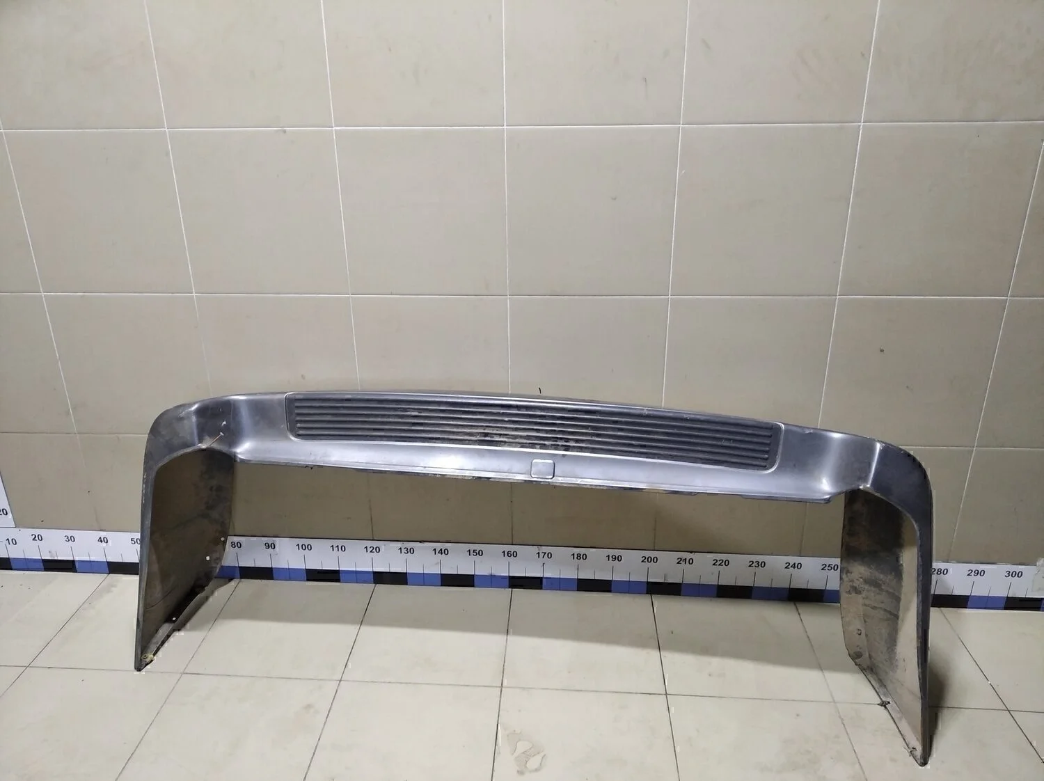 Бампер задний Land Cruiser (100) 1998-2007