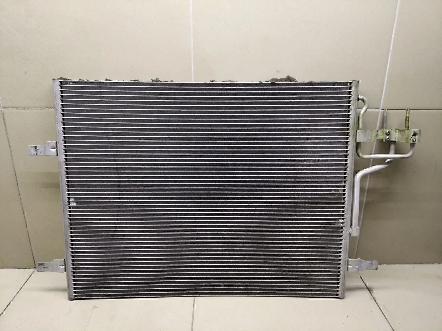 Радиатор кондиционера (конденсер) Kuga 2008-2012