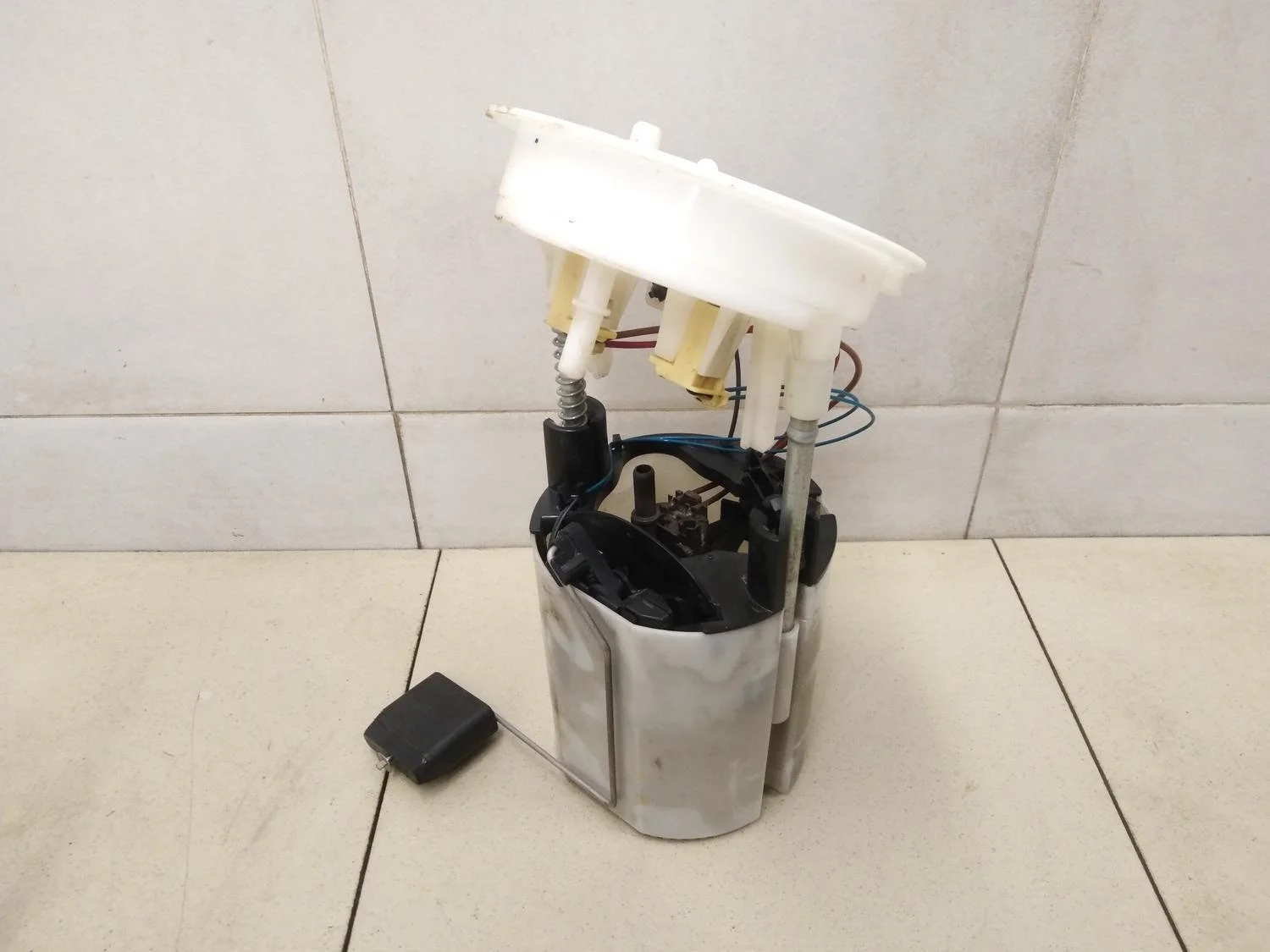 Насос топливный электрический 1-серия E82/E88 2006>