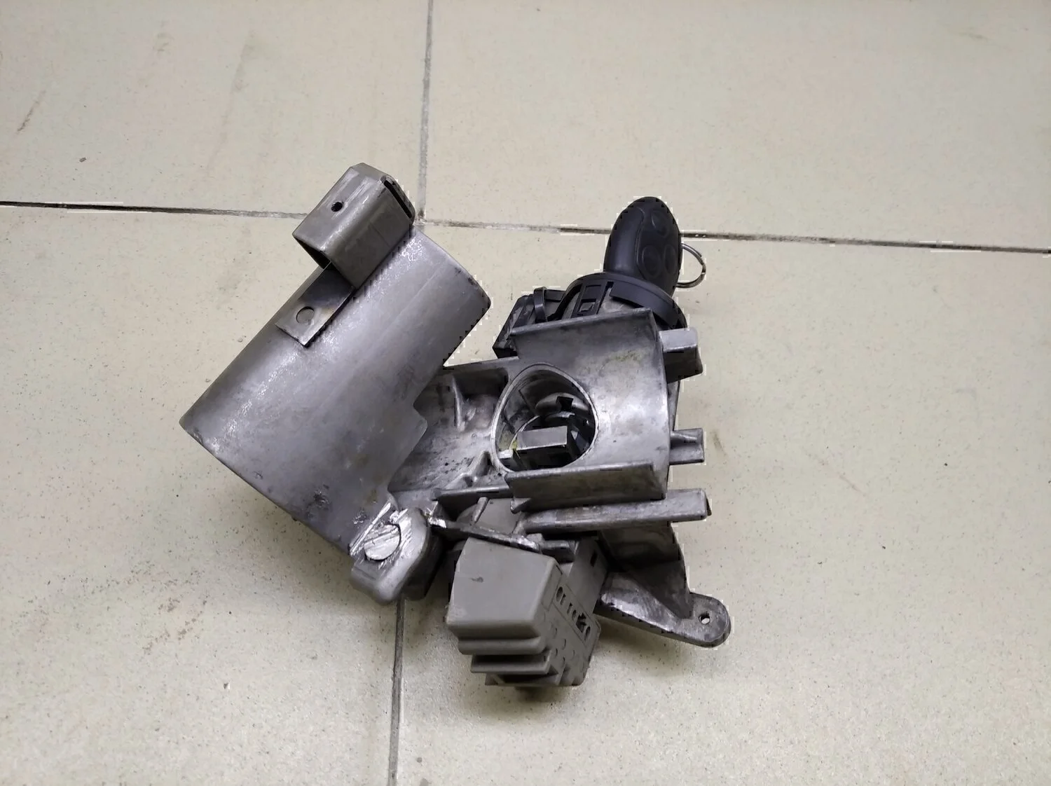 Замок зажигания Fusion 2002-2012