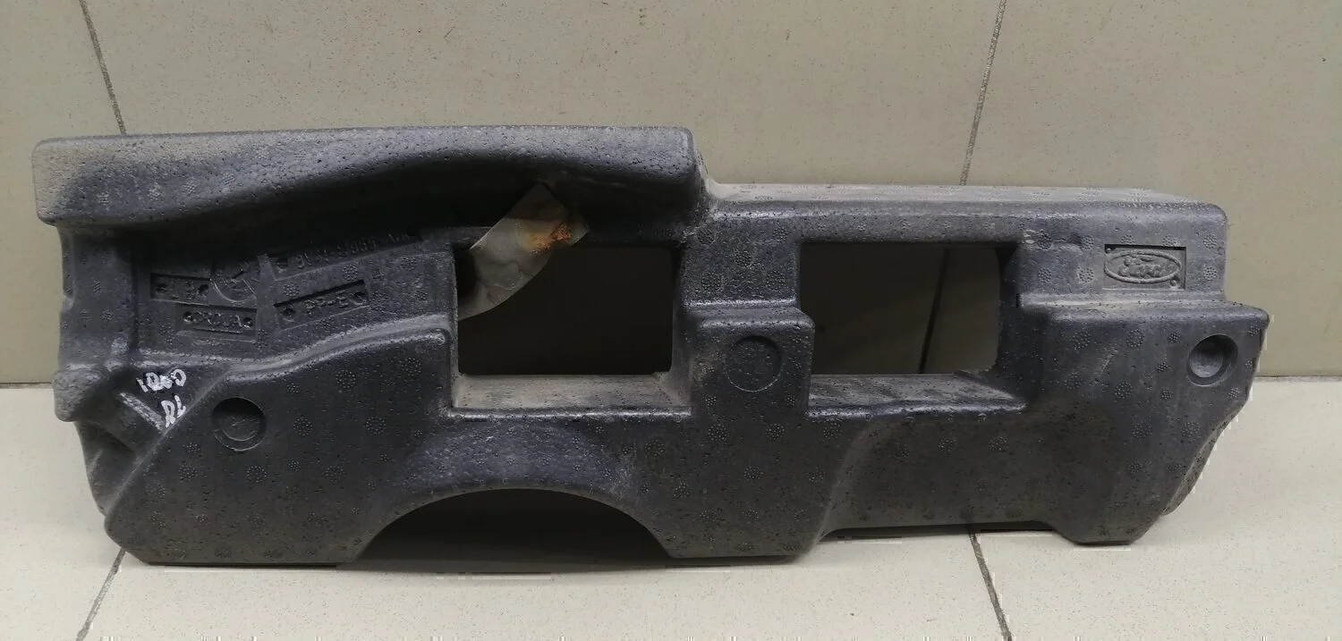 Наполнитель заднего бампера Kuga 2008-2012