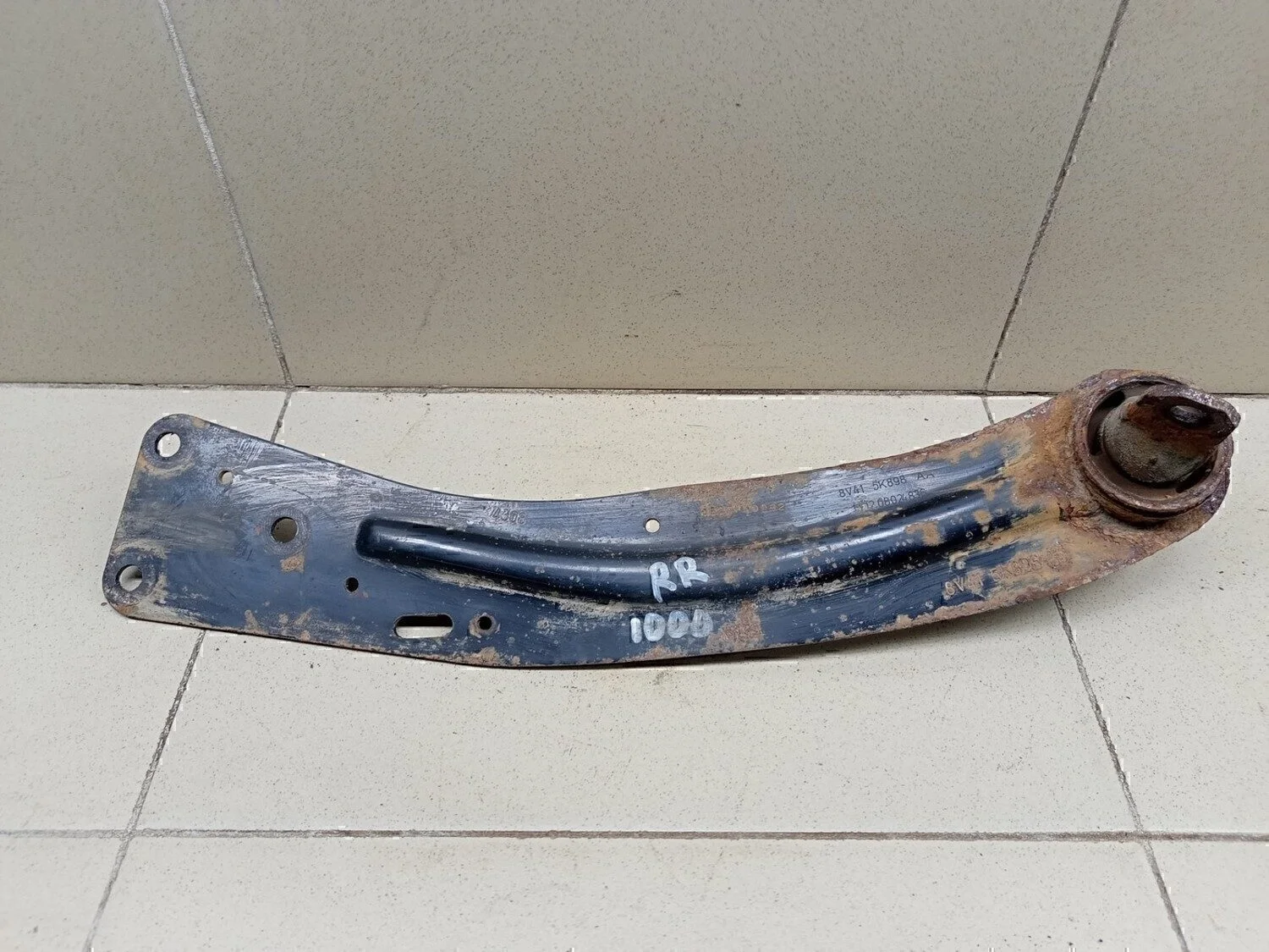 Рычаг задний продольный правый Kuga 2008-2012