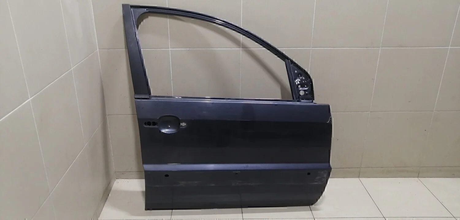 Дверь передняя правая Fusion 2002-2012