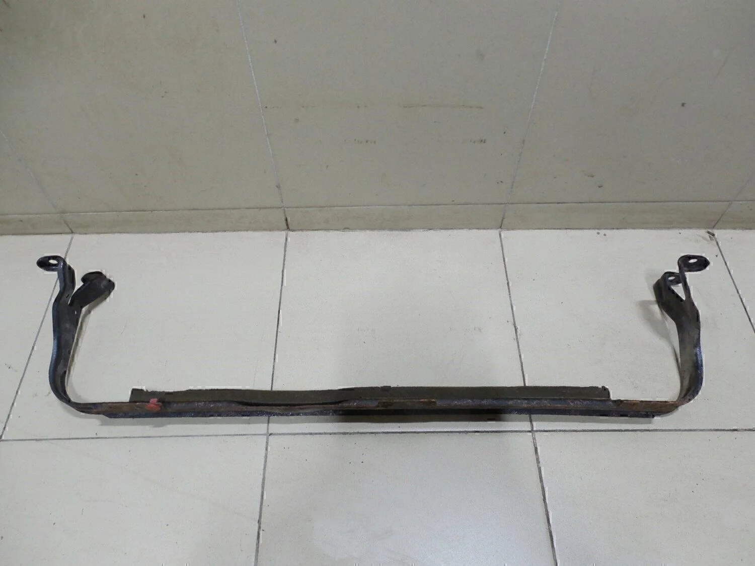 Балка подрадиаторная  Kuga 2008-2012