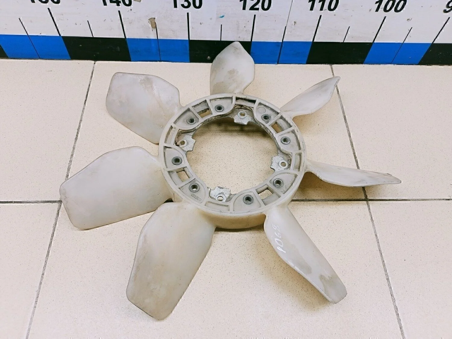 Крыльчатка Hi Lux 2005-2015