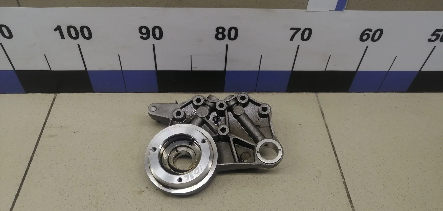 Крышка распредвала Passat [B6] 2005-2010