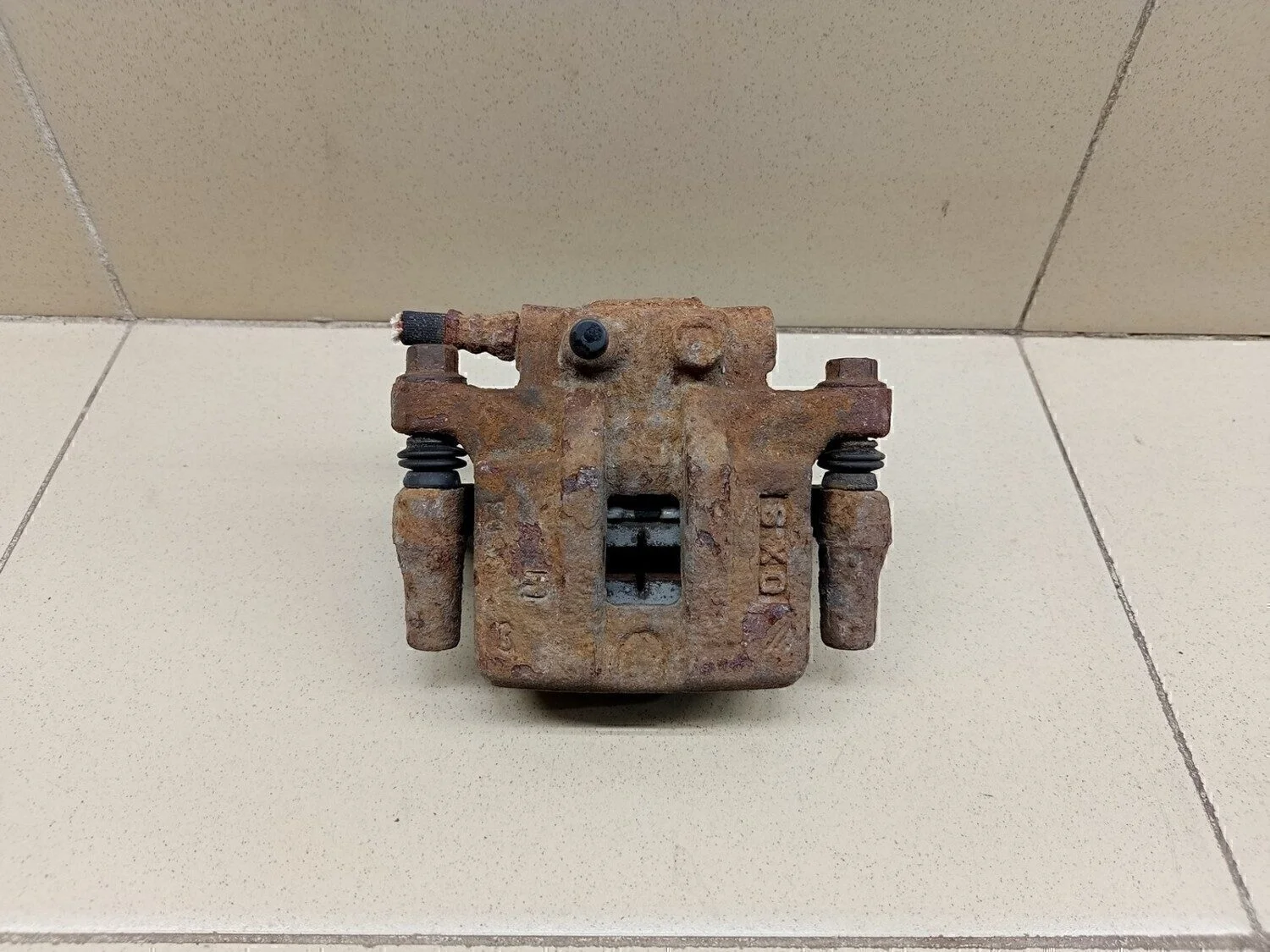 Суппорт задний левый ASX 2010-2016