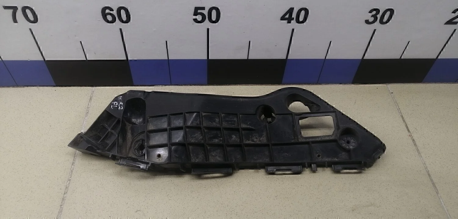 Кронштейн переднего бампера левый RAV 4 2013-2019