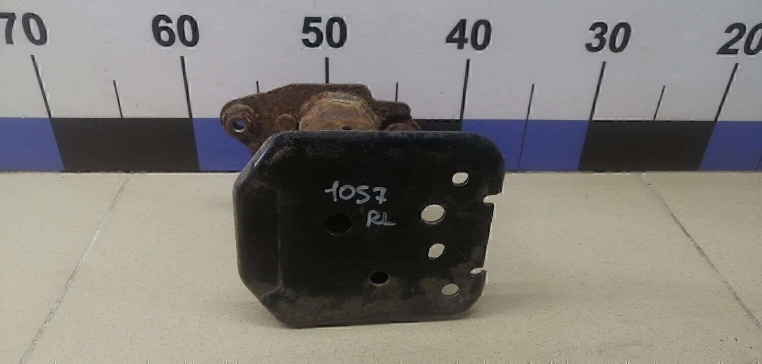 Кронштейн усилителя заднего бампера левый RAV 4 2013-2019