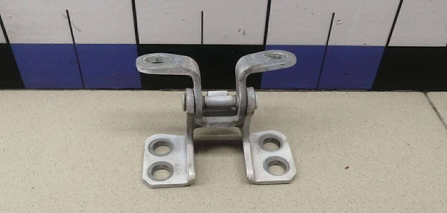 Петля двери багажника GX460 2009>