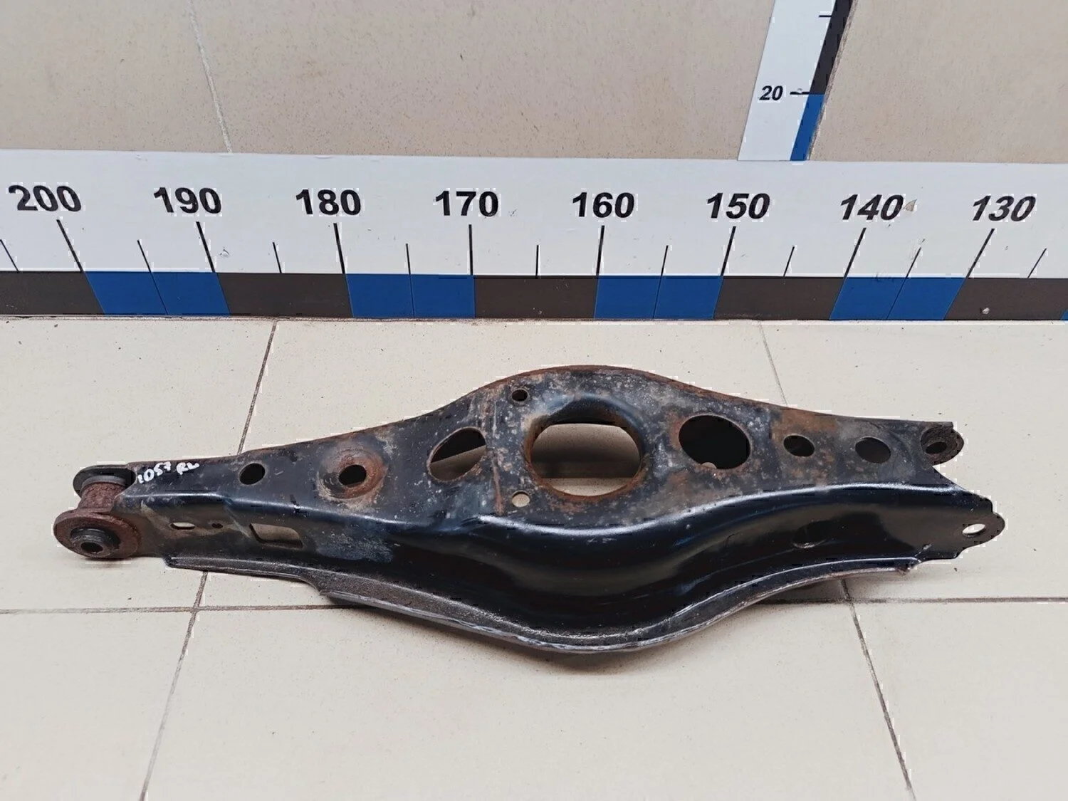 Рычаг задний поперечный левый RAV 4 2006-2013